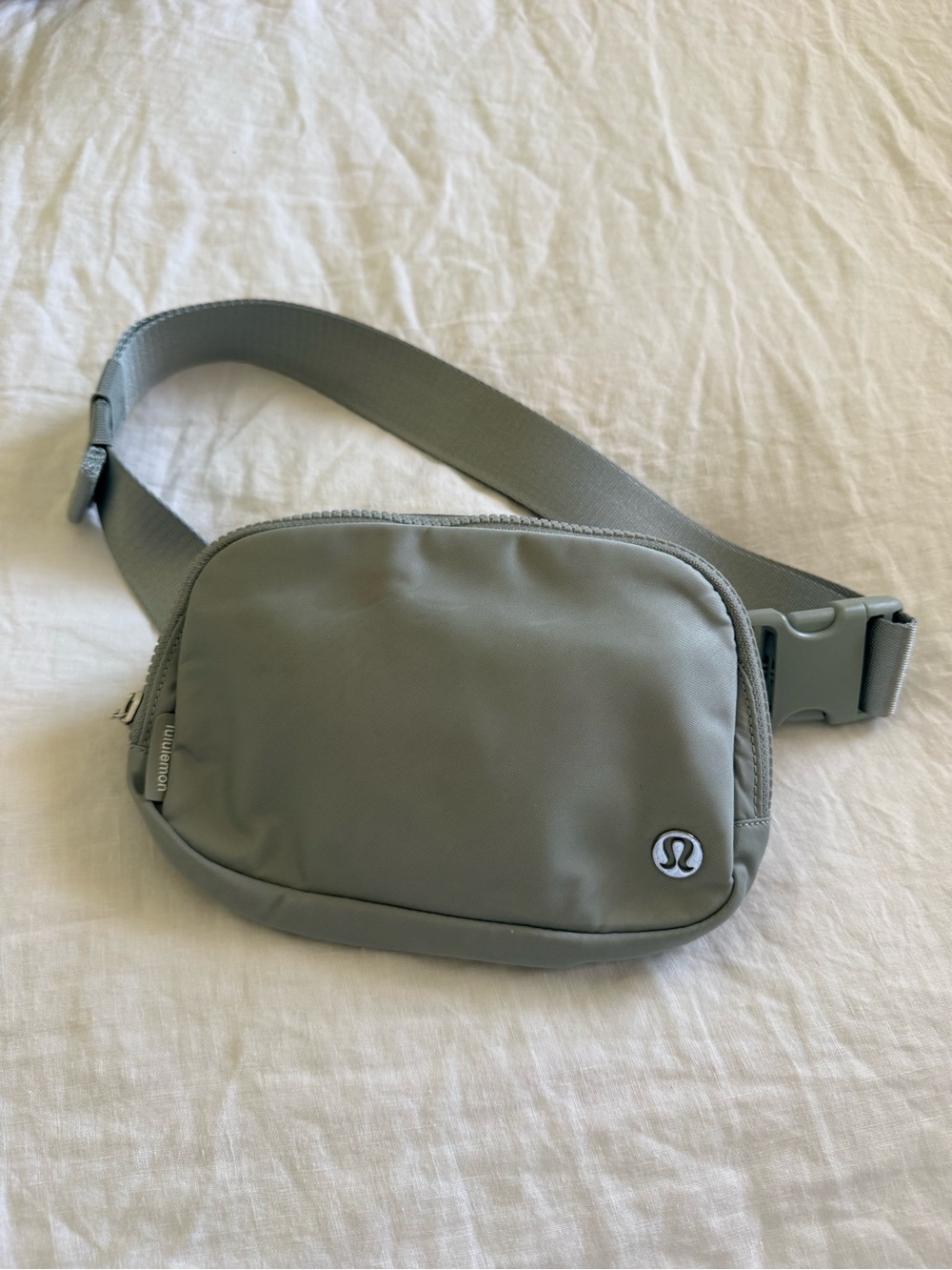 lululemon athletica Jade Grey Belt Bag